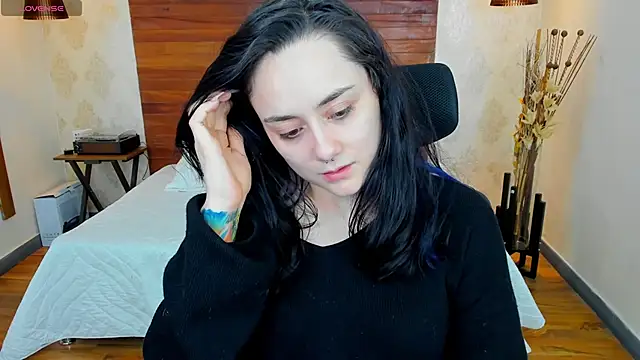 Snapshot of KatherineBond chatting on January 2025 10:34:01 PM KatherineBond online show from January 2025 10:34:01 PM