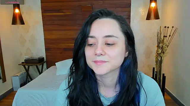 Snapshot of KatherineBond chatting on January 2025 10:37:01 PM KatherineBond online show from January 2025 10:37:01 PM