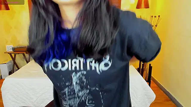 Snapshot of KatherineBond chatting on January 2025 11:43:01 PM KatherineBond online show from January 2025 11:43:01 PM