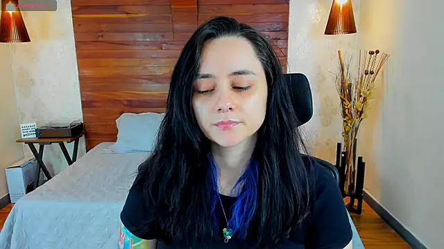 Snapshot of KatherineBond chatting on January 2025 11:55:02 PM KatherineBond online show from January 2025 11:55:02 PM