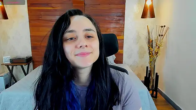 Snapshot of KatherineBond chatting on February 2025 12:40:02 AM KatherineBond online show from February 2025 12:40:02 AM