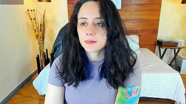 Snapshot of KatherineBond chatting on February 2025 11:42:01 PM KatherineBond online show from February 2025 11:42:01 PM