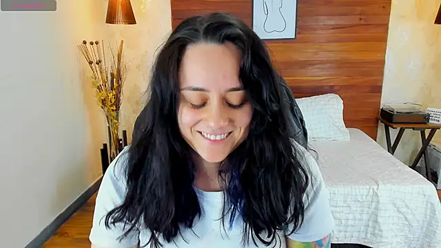 Snapshot of KatherineBond chatting on February 2025 09:15:02 PM KatherineBond online show from February 2025 09:15:02 PM