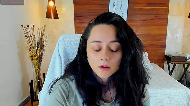 Snapshot of KatherineBond chatting on February 2025 09:20:02 PM KatherineBond online show from February 2025 09:20:02 PM