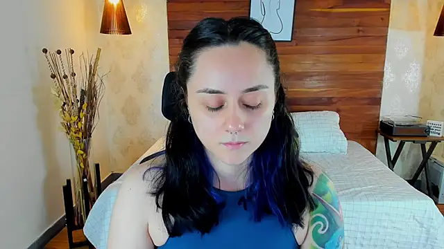 Snapshot of KatherineBond chatting on February 2025 12:27:02 AM KatherineBond online show from February 2025 12:27:02 AM