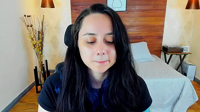 Snapshot of KatherineBond chatting on March 2025 11:18:02 PM KatherineBond online show from March 2025 11:18:02 PM