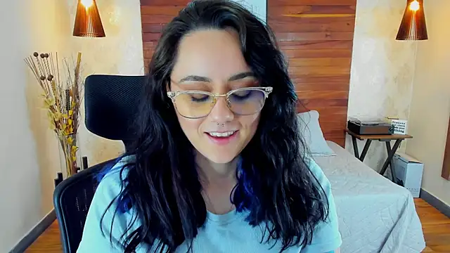 Snapshot of KatherineBond chatting on March 2025 11:16:02 PM KatherineBond online show from March 2025 11:16:02 PM