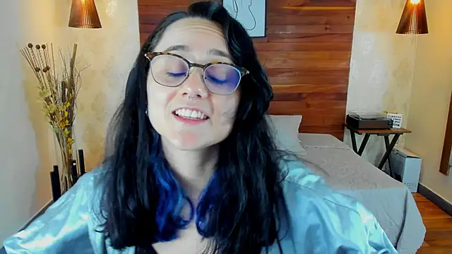 Snapshot of KatherineBond chatting on March 2025 11:59:02 PM KatherineBond online show from March 2025 11:59:02 PM