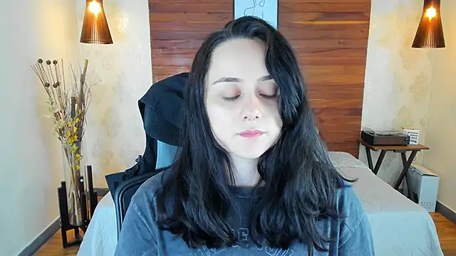 Snapshot of KatherineBond chatting on March 2025 11:38:02 PM KatherineBond online show from March 2025 11:38:02 PM