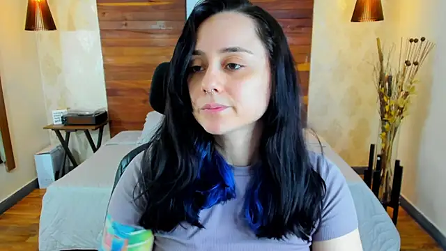 Snapshot of KatherineBond chatting on March 2025 07:20:02 PM KatherineBond online show from March 2025 07:20:02 PM