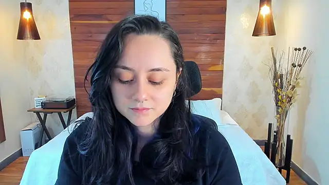 Snapshot of KatherineBond chatting on March 2025 07:35:02 PM KatherineBond online show from March 2025 07:35:02 PM