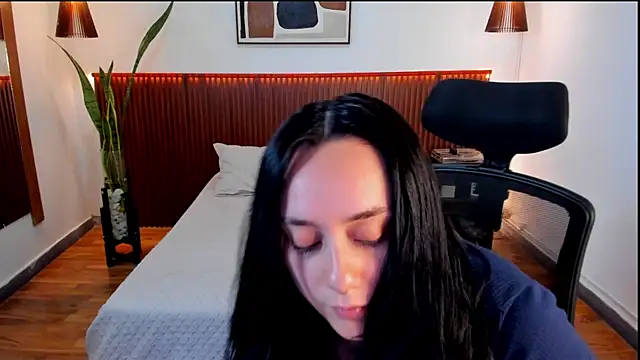 Snapshot of KatherineBond chatting on September 2025 07:59:01 PM KatherineBond online show from September 2025 07:59:01 PM