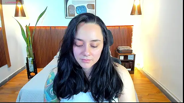 Snapshot of KatherineBond chatting on September 2025 08:47:02 PM KatherineBond online show from September 2025 08:47:02 PM