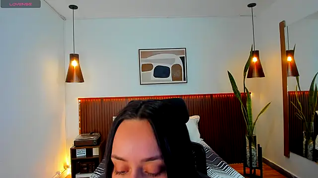 Snapshot of KatherineBond chatting on November 2025 06:15:01 PM KatherineBond online show from November 2025 06:15:01 PM