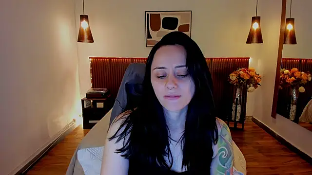 Snapshot of KatherineBond chatting on July 2026 04:39:01 PM KatherineBond online show from July 2026 04:39:01 PM