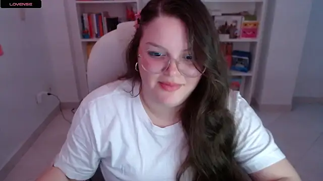 Snapshot of Gabiwaifu chatting on February 2025 06:49:02 PM Gabiwaifu online show from February 2025 06:49:02 PM