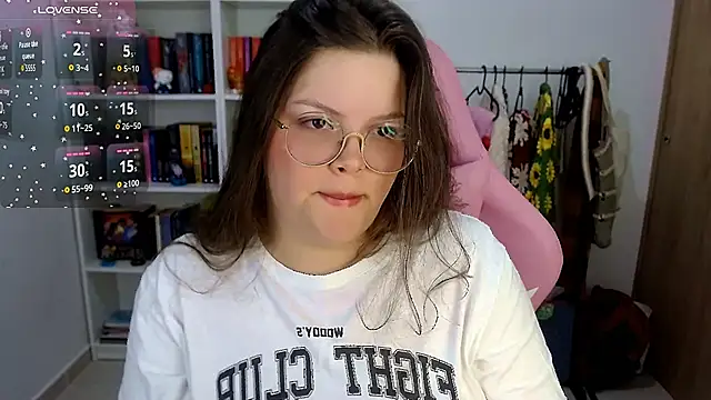 Snapshot of Gabiwaifu chatting on September 2025 09:42:01 PM Gabiwaifu online show from September 2025 09:42:01 PM