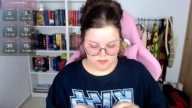 Snapshot of Gabiwaifu chatting on September 2025 03:06:01 PM Gabiwaifu online show from September 2025 03:06:01 PM