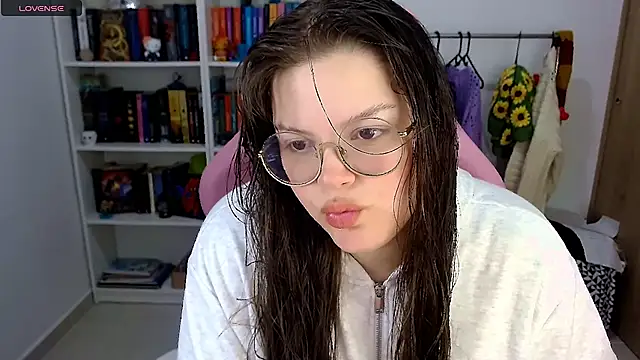 Snapshot of Gabiwaifu chatting on November 2025 03:39:01 AM Gabiwaifu online show from November 2025 03:39:01 AM