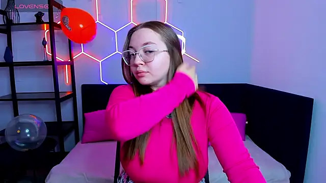 Emma adorablle online show from September 2025 01:33:01 AM