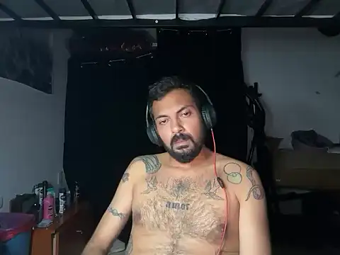 Leodiaz1892 online show from November 2025 10:29:01 AM