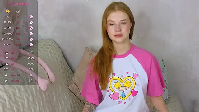 TrissMerigold9 online show from December 2024 08:47:01 PM