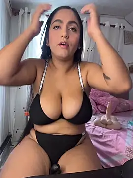 JazminTaylor online show from November 2025 06:23:02 PM