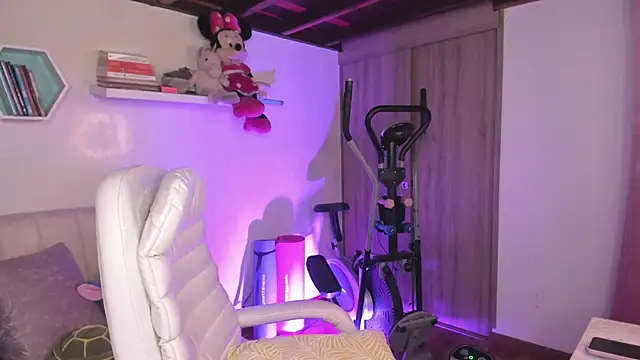 Snapshot of Nataliia_09 chatting on November 2025 07:27:01 PM Nataliia 09 online show from November 2025 07:27:01 PM