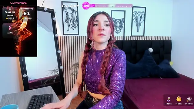 LILA ELLIOT online show from October 2025 07:44:02 PM