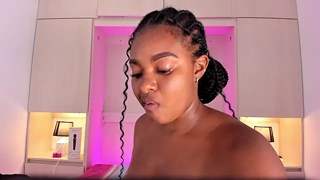 Snapshot of tamaraa_smiith chatting on January 2025 05:48:01 PM tamaraa smiith online show from January 2025 05:48:01 PM