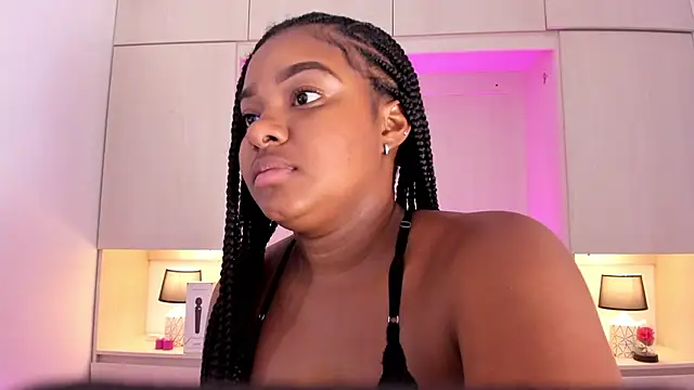 Snapshot of tamaraa_smiith chatting on February 2025 02:42:01 PM tamaraa smiith online show from February 2025 02:42:01 PM