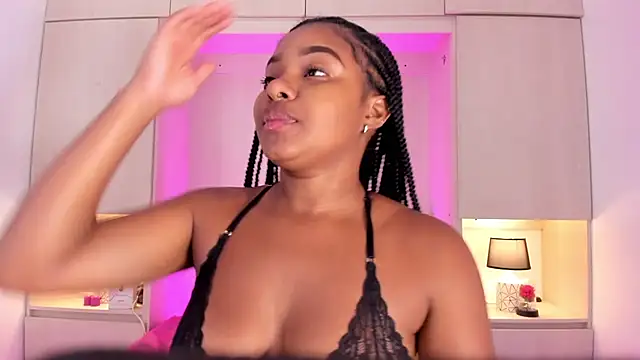 Snapshot of tamaraa_smiith chatting on February 2025 05:44:01 PM tamaraa smiith online show from February 2025 05:44:01 PM