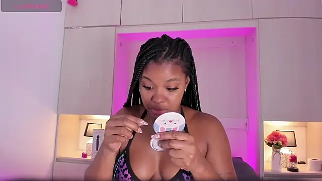 Snapshot of tamaraa_smiith chatting on February 2025 11:36:02 AM tamaraa smiith online show from February 2025 11:36:02 AM