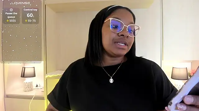 Snapshot of tamaraa_smiith chatting on November 2025 07:36:02 PM tamaraa smiith online show from November 2025 07:36:02 PM