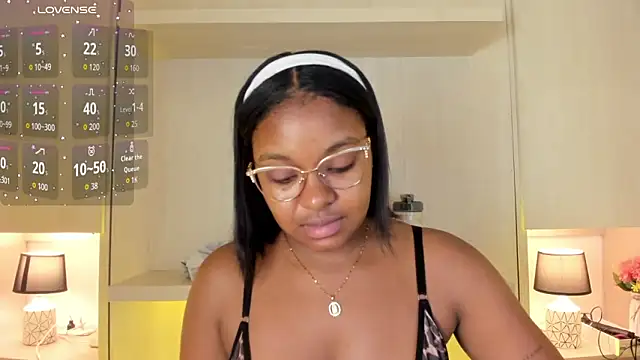 Snapshot of tamaraa_smiith chatting on November 2025 07:48:02 PM tamaraa smiith online show from November 2025 07:48:02 PM