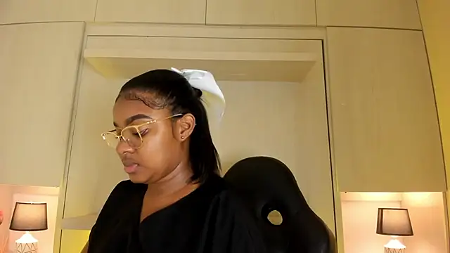 Snapshot of tamaraa_smiith chatting on November 2025 07:36:03 PM tamaraa smiith online show from November 2025 07:36:03 PM