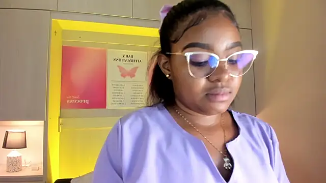 Snapshot of tamaraa_smiith chatting on November 2025 07:37:02 PM tamaraa smiith online show from November 2025 07:37:02 PM