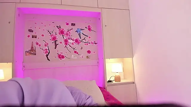 Snapshot of tamaraa_smiith chatting on November 2025 08:00:01 PM tamaraa smiith online show from November 2025 08:00:01 PM