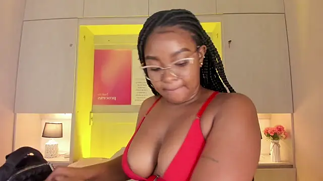 tamaraa smiith online show from March 2026 07:41:02 PM