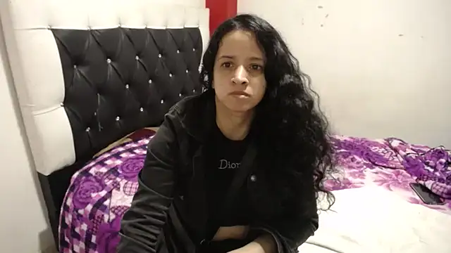 Snapshot of Katty_Bones chatting on March 2025 05:22:02 AM Katty Bones online show from March 2025 05:22:02 AM