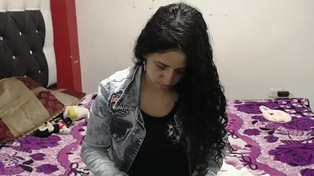 Snapshot of Katty_Bones chatting on March 2025 04:56:01 AM Katty Bones online show from March 2025 04:56:01 AM