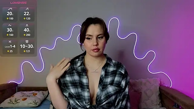 Aisha Riley online show from March 2025 03:06:01 PM