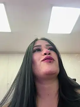 chica Hetfield online show from December 2024 06:27:01 PM