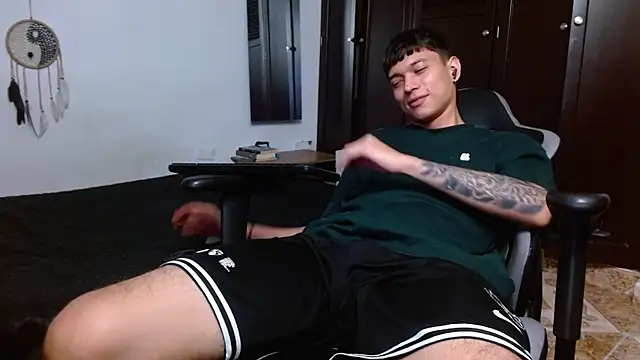 aaron blug online show from February 2025 04:01:01 AM