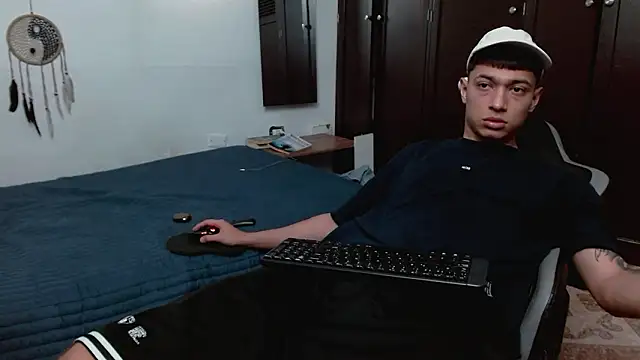 aaron blug online show from February 2026 09:00:02 PM