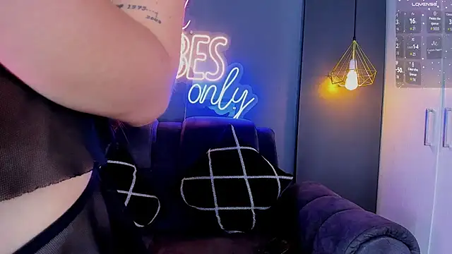 LOLIITA  LOVE online show from November 2025 05:59:01 PM