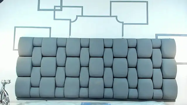 Derek and Skarlet online show from September 2025 03:34:02 PM