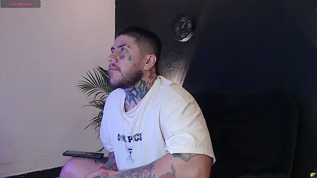 Ash gusbig online show from February 2025 03:07:01 AM