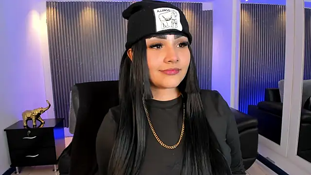 ArigyGomez online show from December 2025 05:21:01 PM