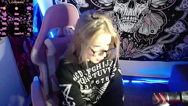 GamerCarrie online show from January 2025 05:35:02 AM